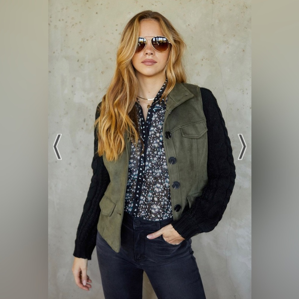 Cable kit sleeve, faux suede military style jacket. Olive/black.